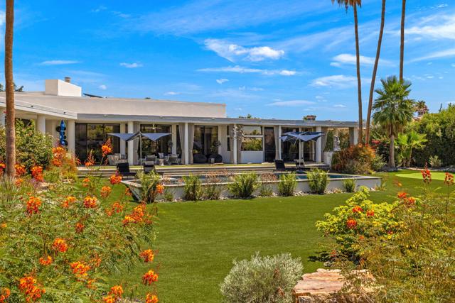 21 Clancy Lane Estates, Rancho Mirage CA: https://media.crmls.org/mediaz/cc756b88-ac29-46b3-b615-134b137eb4e4.jpg