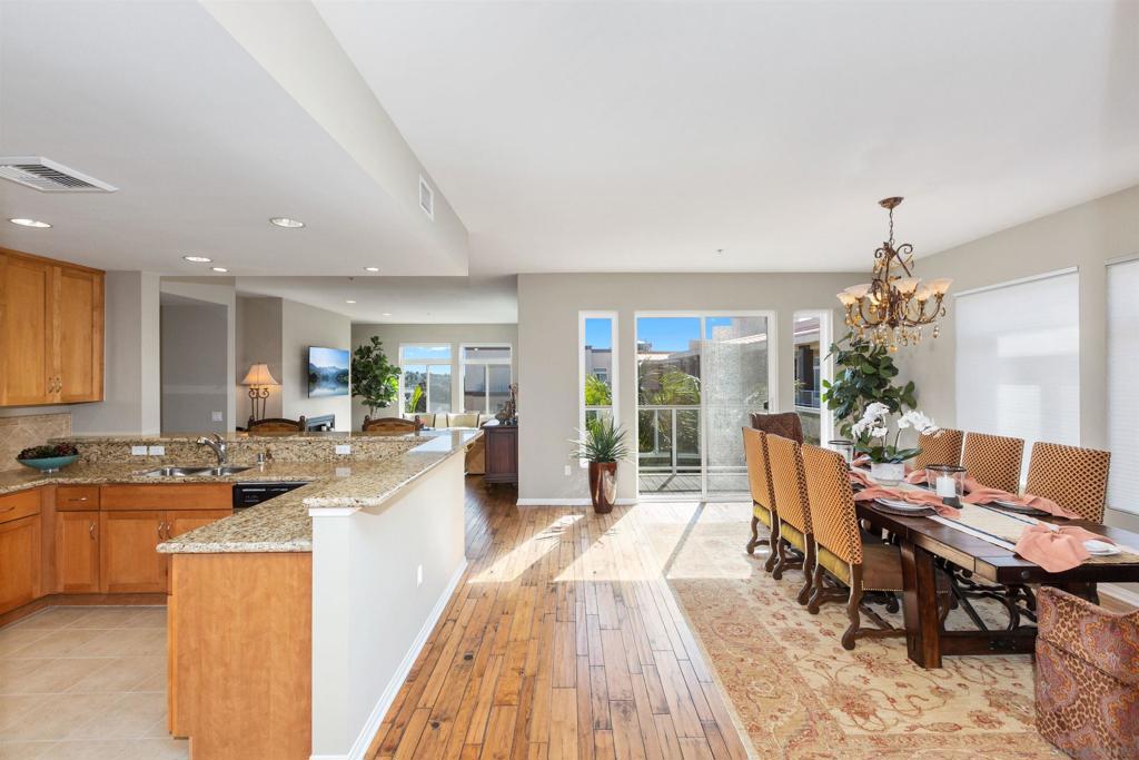 301 Mission Ave - photo 16