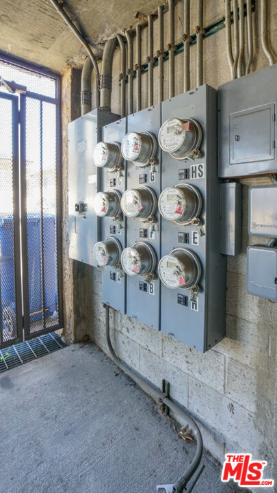215 North Cordova Street photo 8