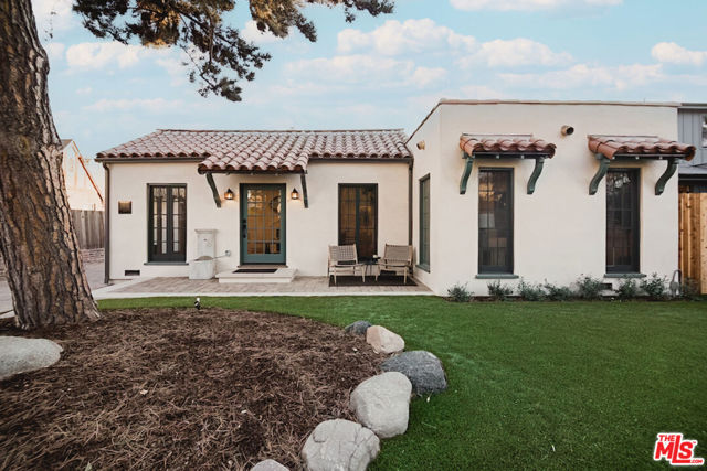 11026 Hortense Street, North Hollywood CA: https://media.crmls.org/mediaz/cc76dd00-9136-4b6f-a5a6-64dfdf68b3f7.jpg