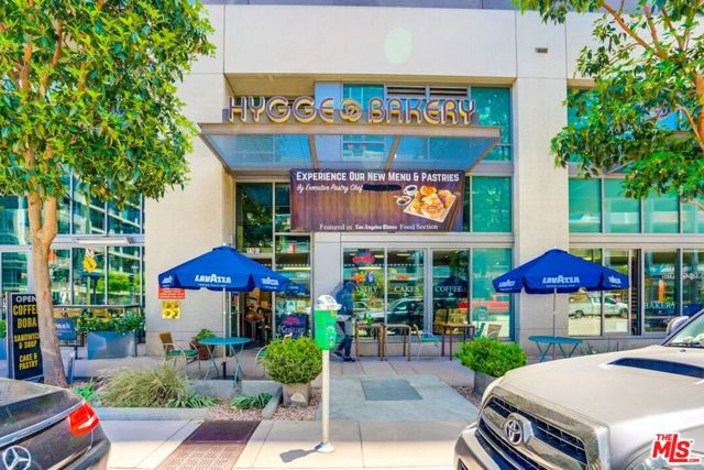 1100 S Hope Street, Los Angeles CA: https://media.crmls.org/mediaz/cc77314d-0c91-4cd9-a2db-8254715561cf.jpg