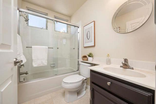 808 Lakeshore Drive,  CA: https://media.crmls.org/mediaz/cc77ef6b-381a-4fe9-82b8-b01f6e7446bc.jpg
