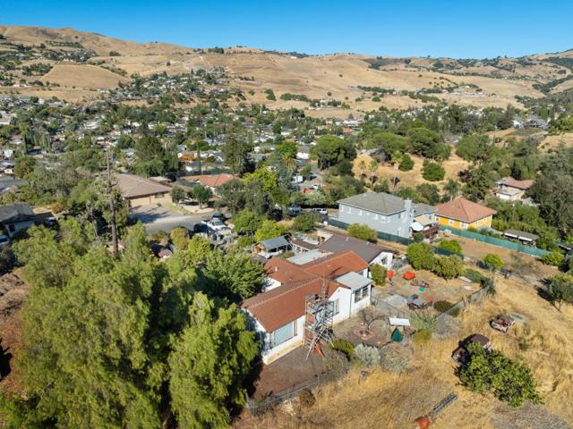 14847 Watters Drive, San Jose CA: https://media.crmls.org/mediaz/cc7831c4-c9cf-4057-be9e-87145a0ffb83.jpg