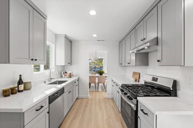 1064 15th Avenue, Redwood City CA: https://media.crmls.org/mediaz/cc791b11-b87c-4600-9b79-ed8b48a4d91b.jpg