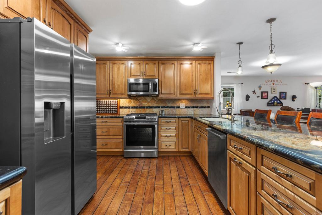 1650 Queenston Drive - photo 5