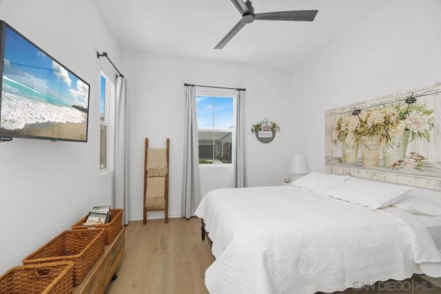 32082 Sedge Way, Temecula CA: https://media.crmls.org/mediaz/cc7a3b80-c6e1-4b5b-b413-d66c92196a07.jpg