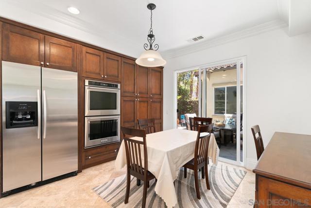 10237 Paseo De Linda, San Diego CA: https://media.crmls.org/mediaz/cc7ad67d-d2c2-4fae-a25a-886161a8abdb.jpg