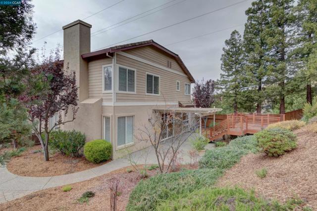 5171 Keller Ridge Dr, Clayton CA: https://media.crmls.org/mediaz/cc7b7c65-e9e3-44bc-a4e9-29e7d50eec19.jpg