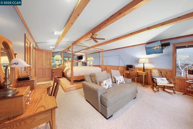 5768 N Lake Blvd, Carnelian Bay CA: https://media.crmls.org/mediaz/cc7c0d86-0668-4dac-860c-f700fc3765d2.jpg