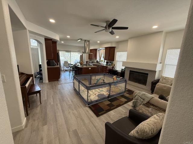 43075 Corte Fresca, Temecula CA: https://media.crmls.org/mediaz/cc7ca475-e50d-4974-98f5-837d4e76ac10.jpg