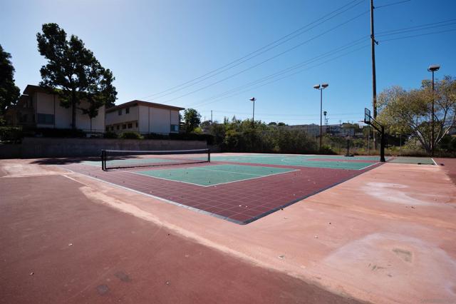 3942 Valeta St, San Diego CA: https://media.crmls.org/mediaz/cc7cef4b-2fd4-4d09-a218-6ead09d30c45.jpg