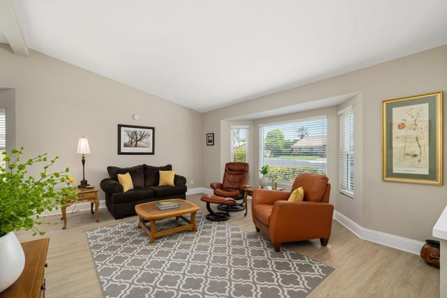 44125 Calico Circle, La Quinta CA: https://media.crmls.org/mediaz/cc7cfd11-f420-4173-8de7-09462ab2e814.jpg