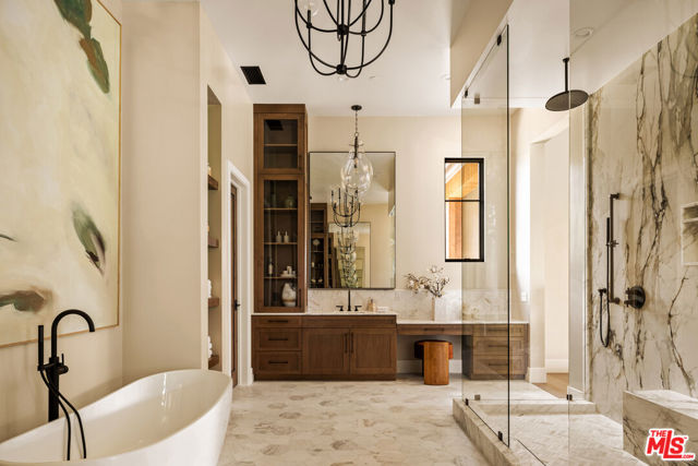 26719 Mulholland Highway, Calabasas CA: https://media.crmls.org/mediaz/cc7e9365-ea7f-4ee3-9446-7f459a07265f.jpg