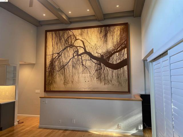 190 Cleaveland Rd, Pleasant Hill CA: https://media.crmls.org/mediaz/cc7edf83-60fa-4840-afaf-daf62c59e3a1.jpg