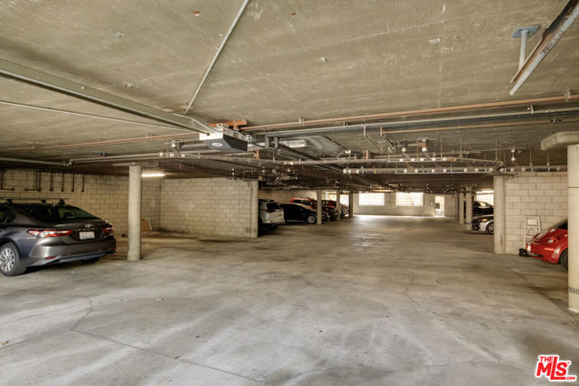 Image 8 of 21 For 5712 Camellia Avenue