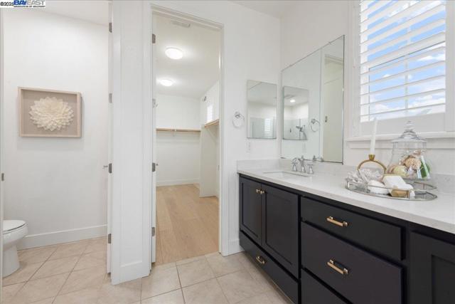 4026 Chalk Hill Way, Dublin CA: https://media.crmls.org/mediaz/cc7f318a-c760-4365-a053-cb9af1b20e76.jpg