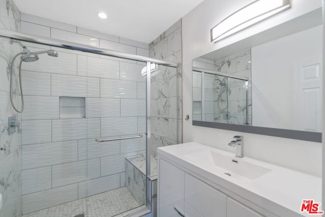 6713 Saint Clair Avenue, North Hollywood CA: https://media.crmls.org/mediaz/cc80876c-4d62-4736-b6b3-f615c044f11b.jpg