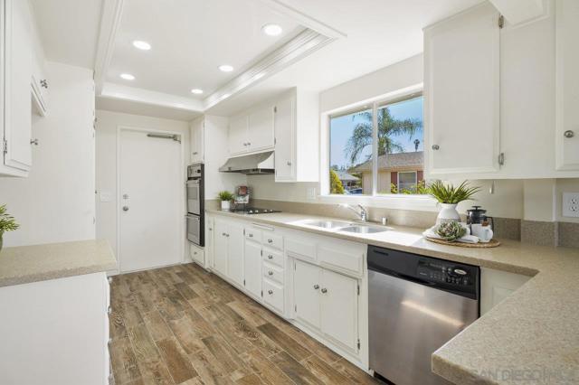 16736 Diego, San Diego CA: https://media.crmls.org/mediaz/cc80915b-f12c-4729-ae33-ecd8c3b8cb41.jpg