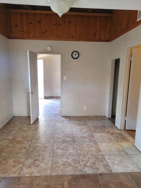 11022 West Drive, Morongo Valley CA: https://media.crmls.org/mediaz/cc820a4e-f582-4ff4-9fc9-3ca0270ec316.jpg