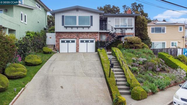 5955 Ralston Ave, Richmond CA: https://media.crmls.org/mediaz/cc840896-e860-4276-b8f8-e9dfa94bb5f6.jpg
