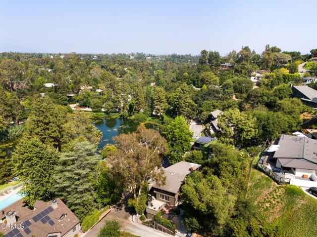 1256 Club House Drive, Pasadena CA: https://media.crmls.org/mediaz/cc8464dd-c1cf-4626-a3b1-b158ff39830e.jpg
