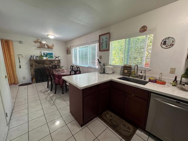 2625 Autumnvale Drive, San Jose CA: https://media.crmls.org/mediaz/cc84ca5c-dd42-4dbf-9938-23597c4273ab.jpg