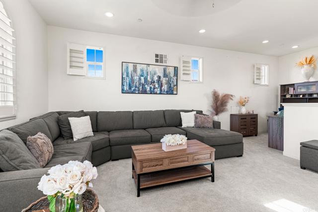 Detail Gallery Image 26 of 44 For 16094 Veridian Cir, San Diego,  CA 92127 - 3 Beds | 2/1 Baths