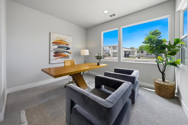 Image 4 of 41 For 41868 Volare Court