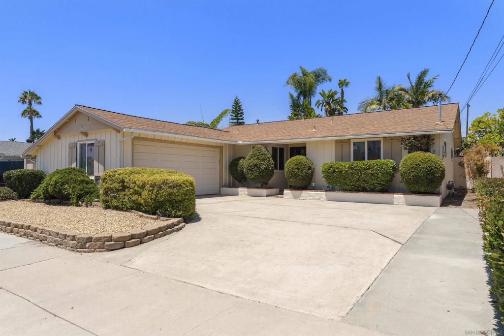 4872 MOUNT ALMAGOSA DR