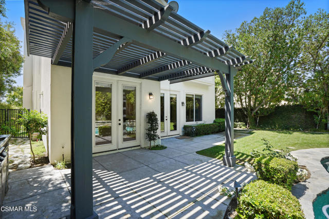 6077 Mandeville Place, Oak Park CA: https://media.crmls.org/mediaz/cc870e46-5262-4fff-8f51-c175a4e2a1d5.jpg