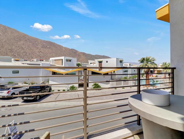 798 Obsidian Loop E, Palm Springs, CA 92264