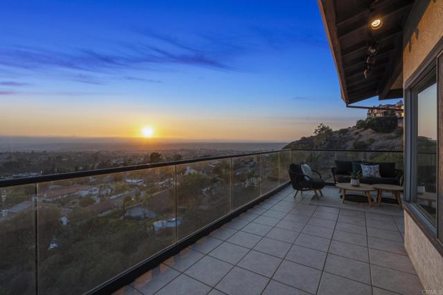 5968 Caminito De La Taza, San Diego CA: https://media.crmls.org/mediaz/cc8965be-c009-4c37-870d-cb2d1810902c.jpg