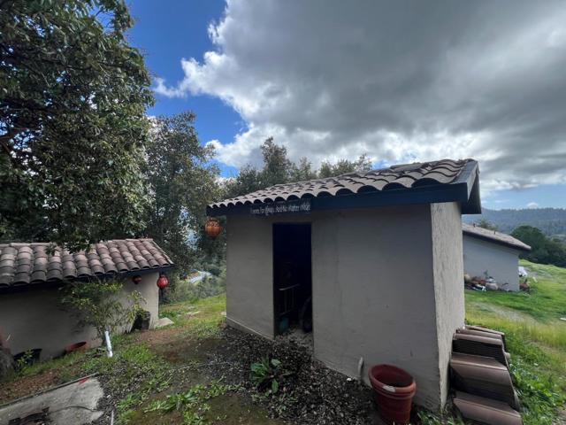 19375 Montevina Road, Los Gatos CA: https://media.crmls.org/mediaz/cc89dfa1-e294-4384-bb69-b71938807144.jpg