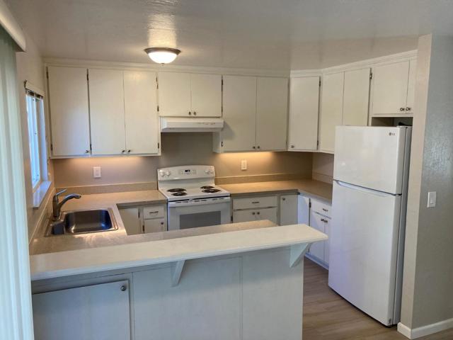 40934095 Alberstone Drive, San Jose CA: https://media.crmls.org/mediaz/cc8a0220-faaa-4de3-8b63-e55673323b3e.jpg