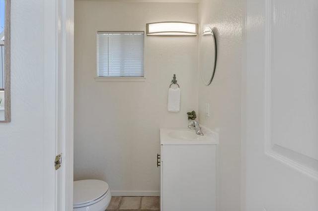 410 35th Avenue, Santa Cruz CA: https://media.crmls.org/mediaz/cc8ad9c7-3373-4a7b-a67e-6688a6111bb8.jpg