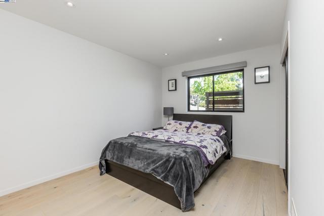 5 Sky Terrace, Danville CA: https://media.crmls.org/mediaz/cc8cdf7e-d643-4ebb-9f2c-26c2e7b6aa1e.jpg