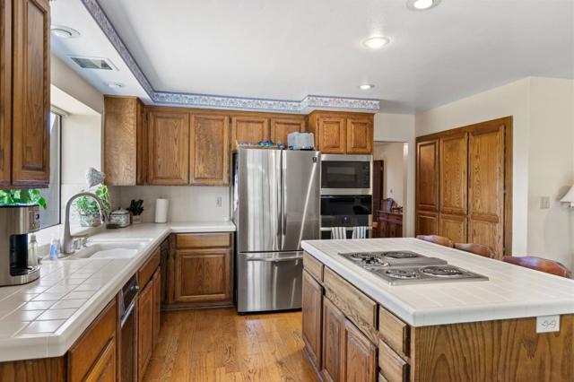 11027 Eastbrook Avenue, Los Altos CA: https://media.crmls.org/mediaz/cc8ecd4f-bedc-4095-b2f3-40e08c12049e.jpg