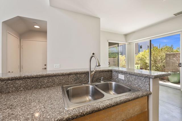 231 Breeze Loop, Palm Springs, CA 92262