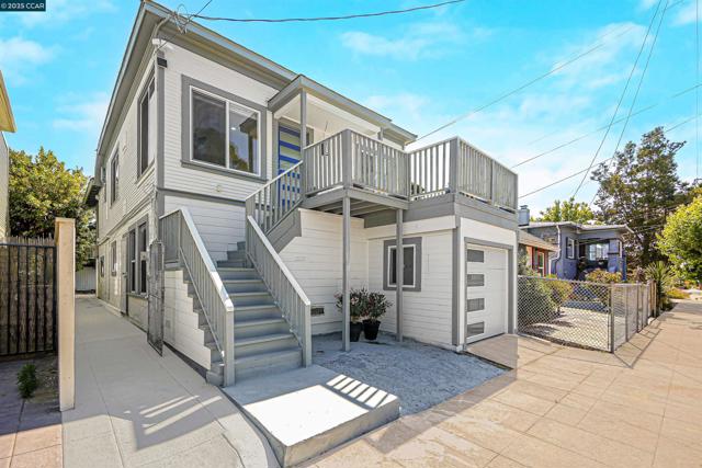 767 47Th St, Oakland CA: https://media.crmls.org/mediaz/cc902a9b-b712-4a50-81fb-8f1b27a3dbe9.jpg