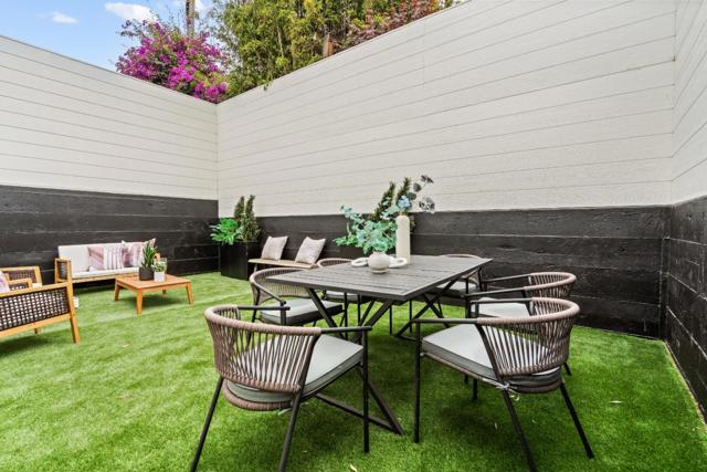 17 30th Street, San Francisco CA: https://media.crmls.org/mediaz/cc903cd1-13aa-4006-a178-999e753fd8d7.jpg
