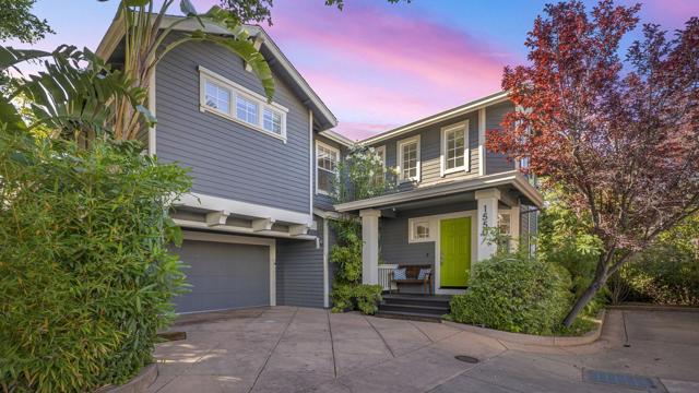 1550 Redwood Court, Mountain View CA: https://media.crmls.org/mediaz/cc90662f-ce96-498c-9229-1bffc3083004.jpg