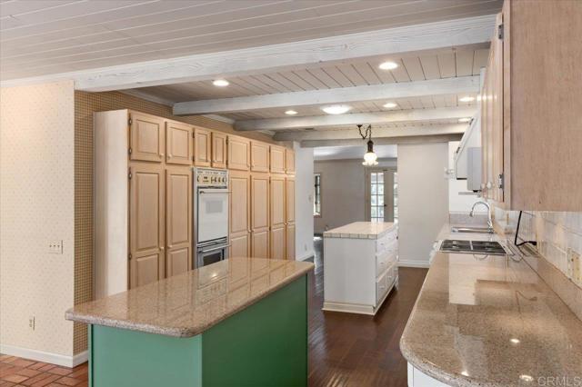 Image 22 of 54 For 748 Old Oak Ridge