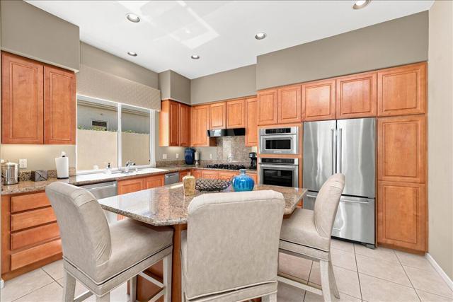 370 Gold Canyon Drive, Palm Desert, CA 92211