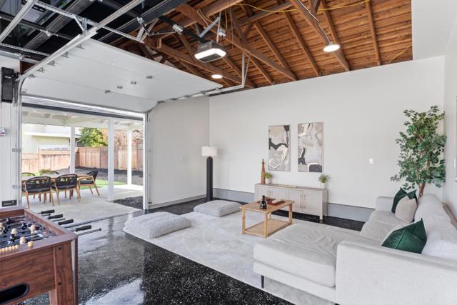 3845 East Lake Way, Redwood City CA: https://media.crmls.org/mediaz/cc91db51-a927-4cd9-b7d4-fffedde7ccfe.jpg