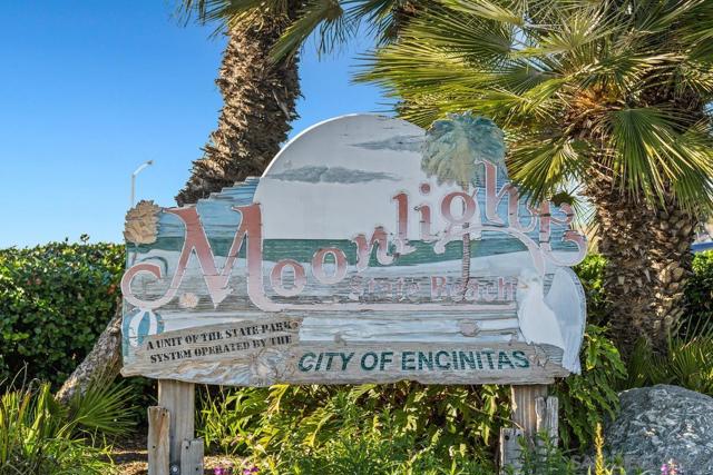 559 N Vulcan Ave, Encinitas CA: https://media.crmls.org/mediaz/cc923199-f2b2-4eee-a560-9bd775a74fa2.jpg