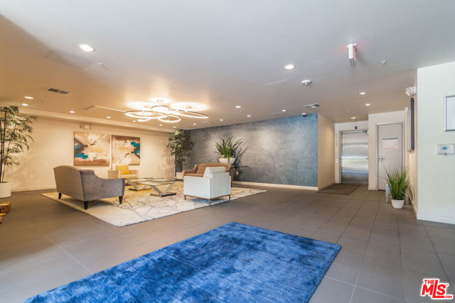 436 S Virgil Avenue, Los Angeles CA: https://media.crmls.org/mediaz/cc925f90-2147-4bc6-afc5-5d22fee1d030.jpg
