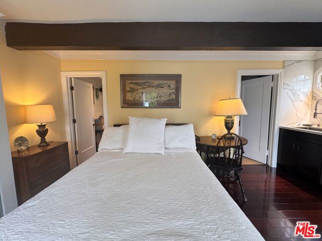 921 S Spaulding Avenue, Los Angeles CA: https://media.crmls.org/mediaz/cc936b74-9fab-425a-b7be-83f1d759a12f.jpg