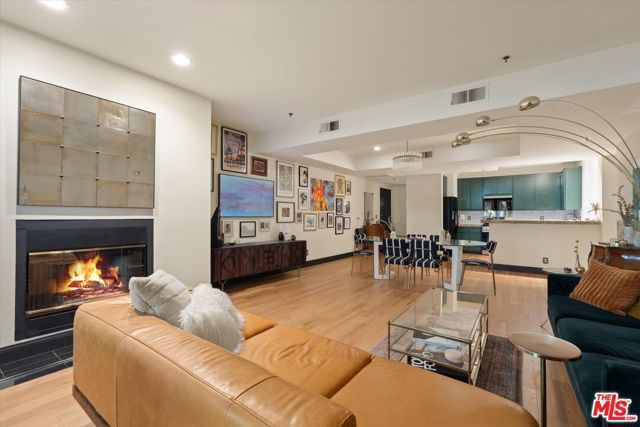 2222 N Beachwood Drive, Los Angeles CA: https://media.crmls.org/mediaz/cc941020-11b5-47c2-bfd7-c989e690fd9e.jpg