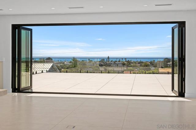 1009 Arcadia Road, Encinitas CA: https://media.crmls.org/mediaz/cc947eb4-28b3-43ee-b005-910dd4b61a20.jpg