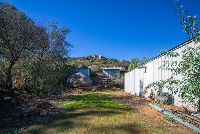 18435 Chablis Rd., Ramona CA: https://media.crmls.org/mediaz/cc948efc-a949-4b6e-952d-a4de5c2c7890.jpg